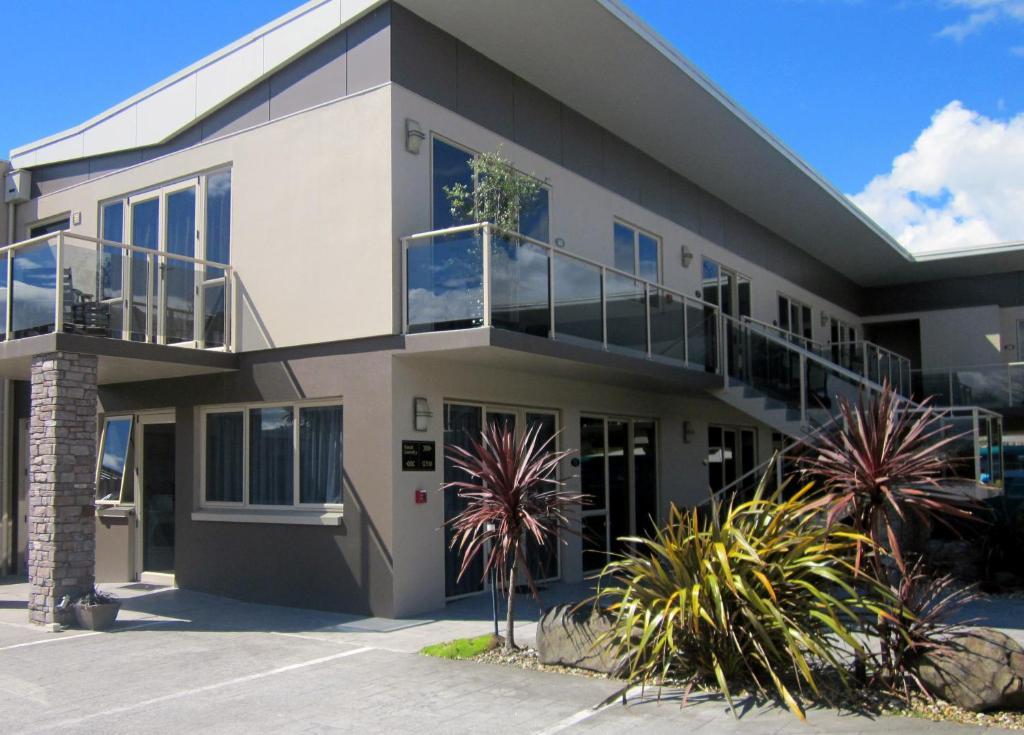 Stay 284 Rotorua - Refurbished Modern Accommodation Екстериор снимка